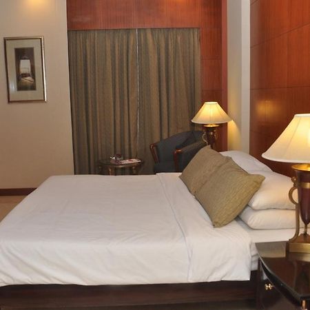 The Hans, New Delhi Phòng bức ảnh
