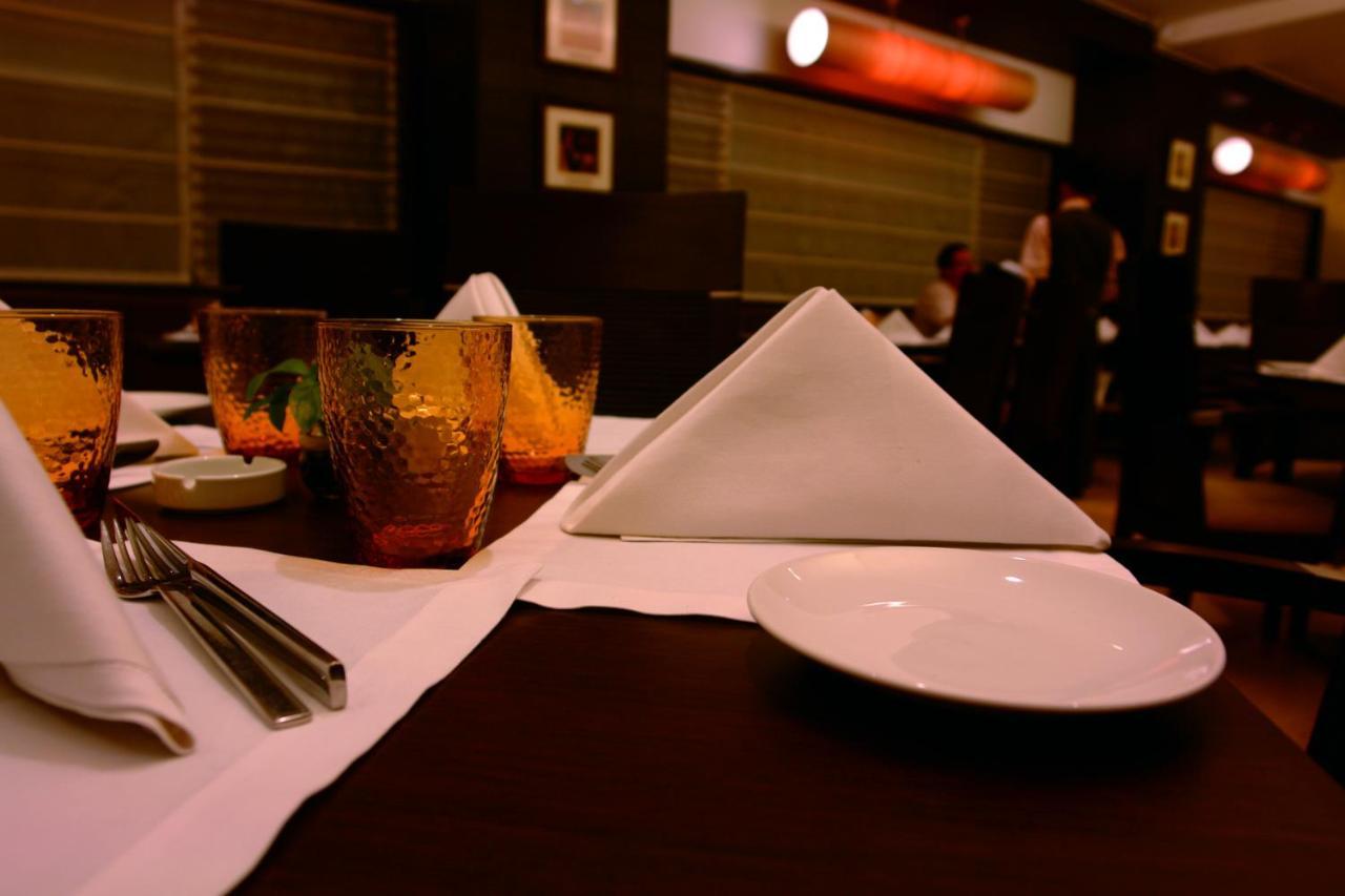 The Hans, New Delhi Ngoại thất bức ảnh