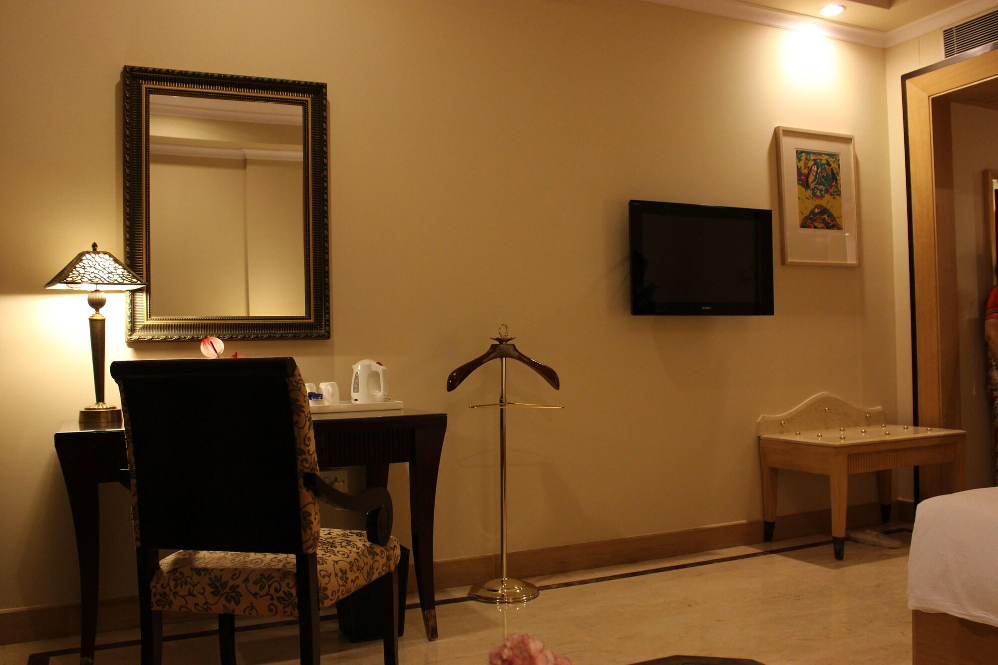 The Hans, New Delhi Ngoại thất bức ảnh