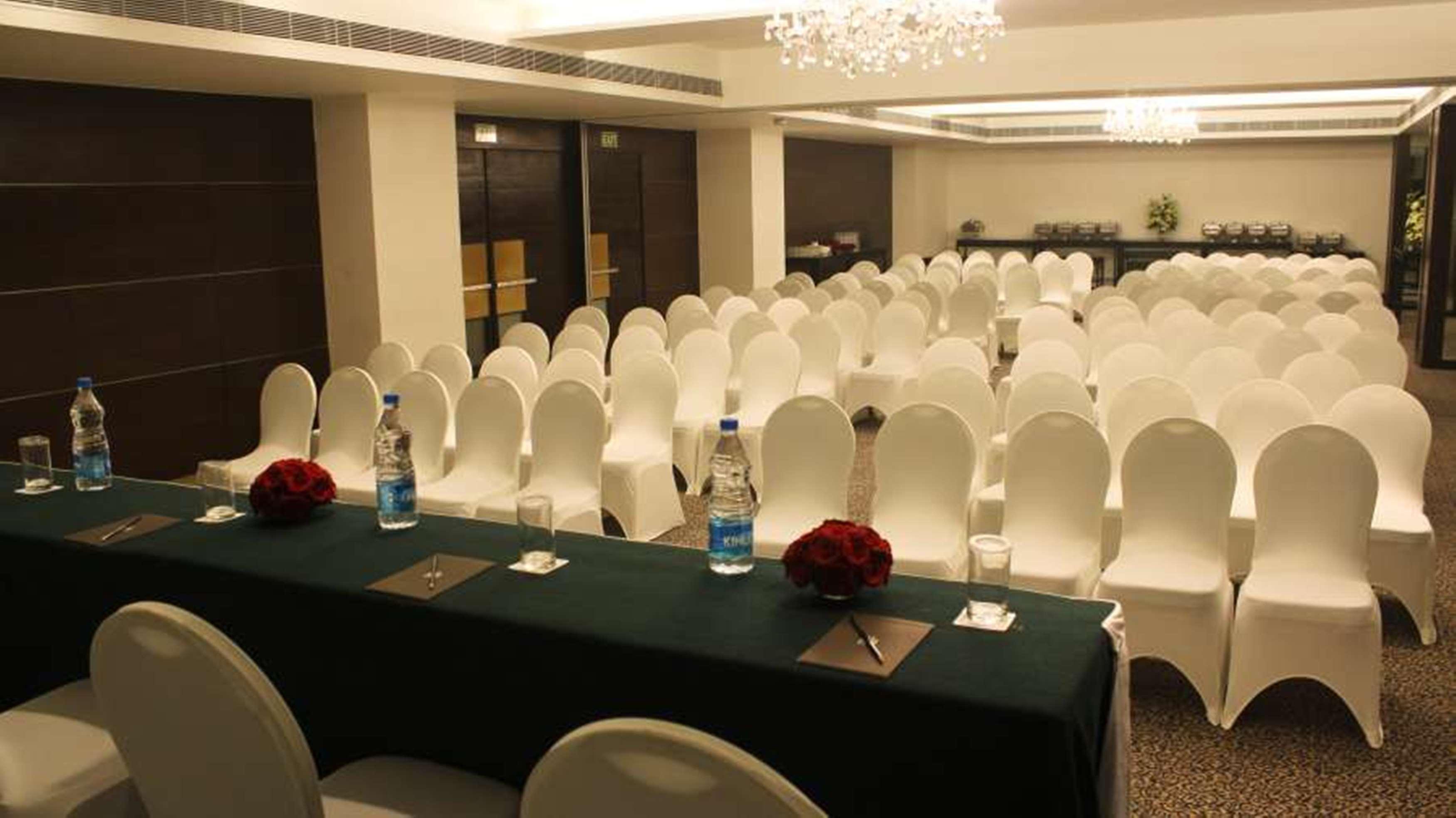 The Hans, New Delhi Ngoại thất bức ảnh