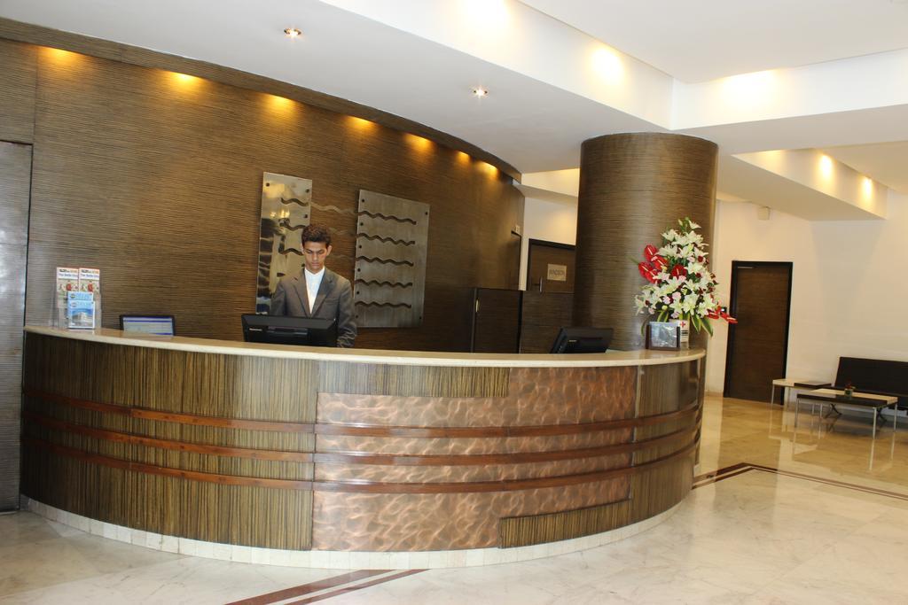 The Hans, New Delhi Ngoại thất bức ảnh
