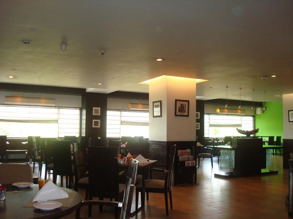 The Hans, New Delhi Ngoại thất bức ảnh