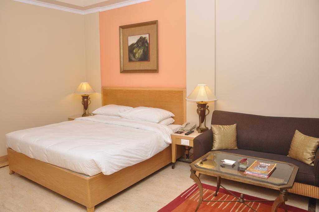 The Hans, New Delhi Ngoại thất bức ảnh
